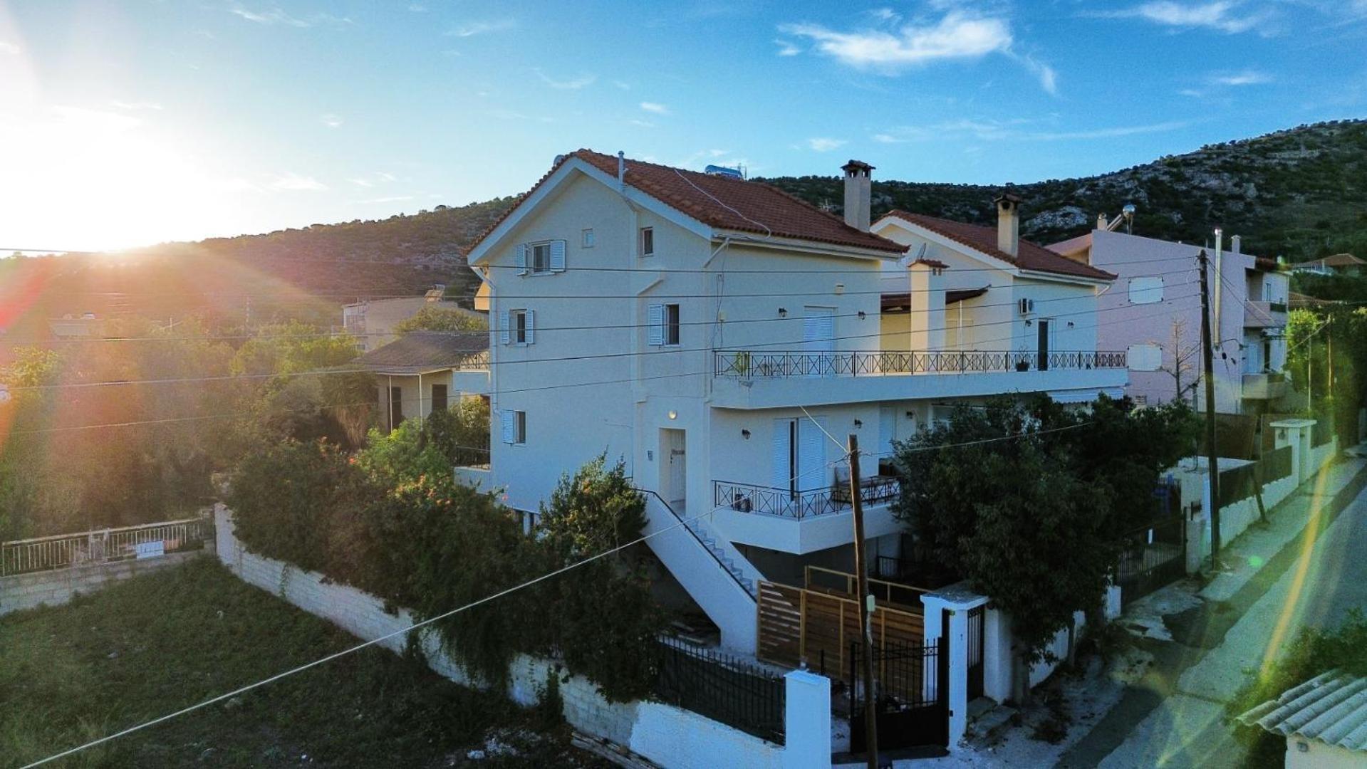Beautiful Maisonette With A View To The Mountains And The Sea Agia Marina  Extérieur photo